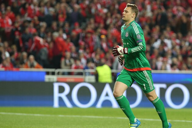 LISBON, PORTUGAL - APRIL 13:  FC Bayern Munchen's goalkeeper Manuel Neuer during the UEFA Champions League Quarter Final: Second Leg match between SL Benfica and FC Bayern Munchen at Estadio da Luz on April 13, 2016 in Lisbon, Portugal.  (Photo by Gualter Fatia/Getty Images)