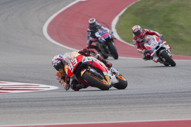 AUSTIN, TEXAS - APRIL 10: Marc Marquez of Spain and Repsol Honda Team leads the field during the MotoGP race during the MotoGp Red Bull U.S. Grand Prix of The Americas - Race at Circuit of The Americas on April 10, 2016 in Austin, Texas. (Photo by Getty Images/Getty Images)