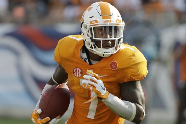 Tennessee wide receiver Preston Williams plays against Bowling Green in the first half of an NCAA college football game Saturday, Sept. 5, 2015, in Nashville, Tenn. (AP Photo/Mark Humphrey)