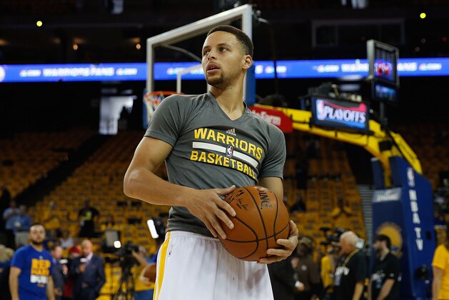 OAKLAND, CA - APRIL 18: Stephen Curry #30 of the Golden State Warriors warms up before Game Two of the Western Conference Quarterfinals during the 2016 NBA Playoffs at ORACLE Arena on April 18, 2016 in Oakland, California. NOTE TO USER: User expressly acknowledges and agrees that, by downloading and or using this photograph, user is consenting to the terms and conditions of Getty Images License Agreement. (Photo by Lachlan Cunningham/Getty Images)
