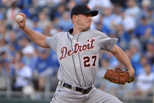 Apr 20, 2016; Kansas City, MO, USA; Detroit Tigers starting pitcher Jordan Zimmermann (27) delivers a pitch against the Kansas City Royals in the first inning at Kauffman Stadium. Mandatory Credit: John Rieger-USA TODAY Sports