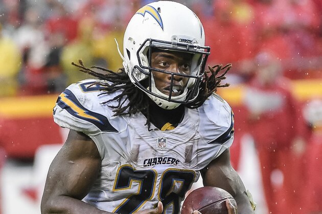 San Diego Chargers running back Melvin Gordon (28) runs against the Kansas City Chiefs during the second half of their NFL football game in Kansas City, Mo., Sunday, Dec. 13, 2015. (AP Photo/Reed Hoffmann)