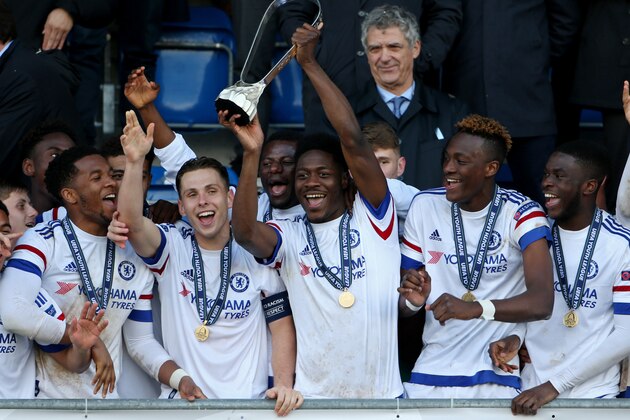NYON, SWITZERLAND - APRIL 18: Players of Chelsea FC celebrate with the UEFA Youth League trophy after the UEFA Youth League Final match between Paris Saint Germain and Chelsea FC at Colovray Stadion on April 18, 2016 in Nyon, Switzerland. (Photo by Philipp Schmidli/Getty Images)