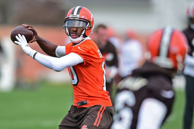 Cleveland Browns' Robert Griffin III throws a pass during practice at the NFL football team's veteran minicamp, Tuesday, April 19, 2016, in Berea, Ohio. (AP Photo/David Dermer)