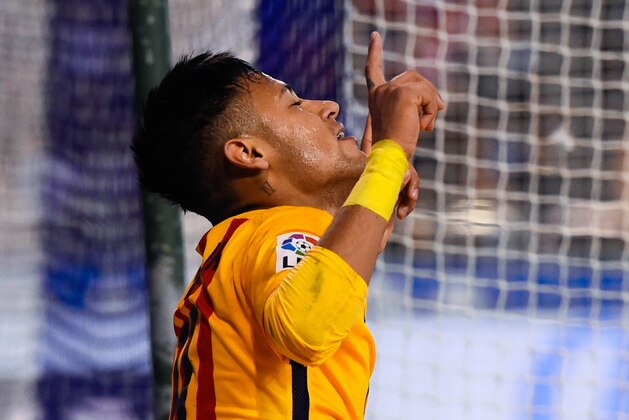 LA CORUNA, SPAIN - APRIL 20:  Neymar of FC Barcelona celebrates after scoring his team's eighth goal during the La Liga match between RC Deportivo La Coruna and FC Barcelona at Riazor Stadium on April 20, 2016 in La Coruna, Spain.  (Photo by David Ramos/Getty Images)