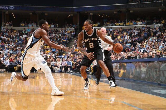 MEMPHIS, TN - APRIL 22: Kawhi Leonard #2 of the San Antonio Spurs handles the ball against the Memphis Grizzlies in Game Three of the Eastern Conference Quarterfinals of the 2016 NBA Playoffs on April 22, 2016 NOTE TO USER: User expressly acknowledges and agrees that, by downloading and or using this photograph, User is consenting to the terms and conditions of the Getty Images License Agreement. Mandatory Copyright Notice: Copyright 2016 NBAE (Photo by Joe Murphy/NBAE via Getty Images)
