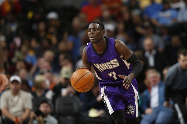 Sacramento Kings guard Darren Collison (7) in the first half of an NBA basketball game Saturday, April 2, 2016, in Denver. (AP Photo/David Zalubowski)