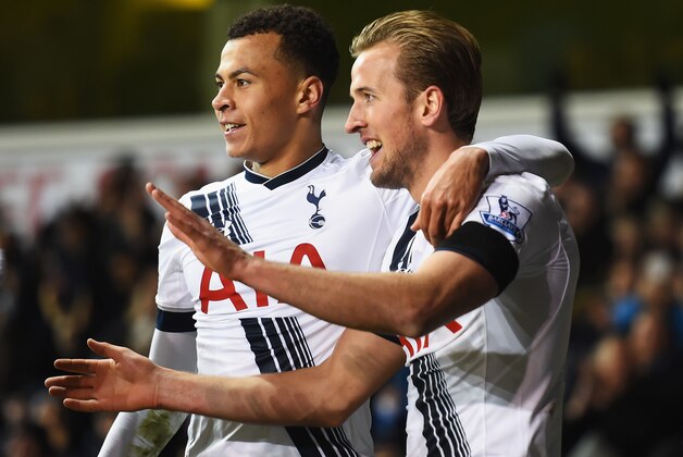 LONDON, ENGLAND - NOVEMBER 22:  Harry Kane (R) of Tottenham Hotspur celebrates scoring his teams third goal with Dele Alli of Tottenham Hotspur during the Barclays Premier League match between Tottenham Hotspur and West Ham United at White Hart Lane on November 22, 2015 in London, England.  (Photo by Shaun Botterill/Getty Images)