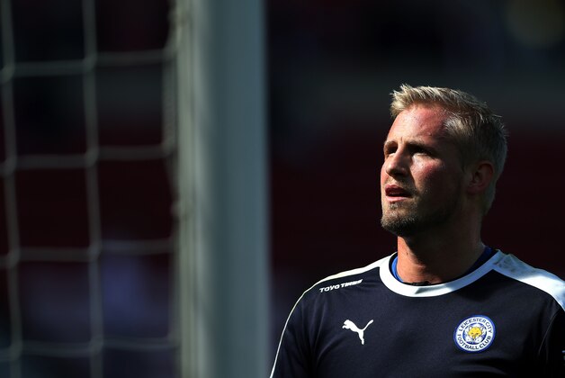 Leicester City's goalkeeper Kasper Schmeichel ahead of the English Premier League soccer match between Sunderland and Leicester City at the Stadium of Light, Sunderland, England, Sunday, April 10, 2016. (AP Photo/Scott Heppell)