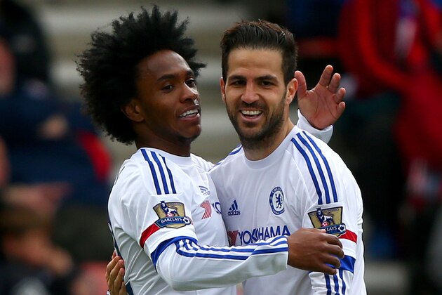 BOURNEMOUTH, ENGLAND - APRIL 23:  Willian of Chelsea celebrates with Cesc Fabregas of Chelsea after scoring his sides third goal during the Barclays Premier League match between A.F.C. Bournemouth and Chelsea at the Vitality Stadium on April 23, 2016 in Bournemouth, United Kingdom.  (Photo by Ian Walton/Getty Images)
