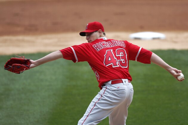 Los Angeles Angels starting pitcher Garrett Richards delivers during the first inning of a baseball game against the Chicago White Sox Wednesday, April 20, 2016, in Chicago. (AP Photo/Charles Rex Arbogast)