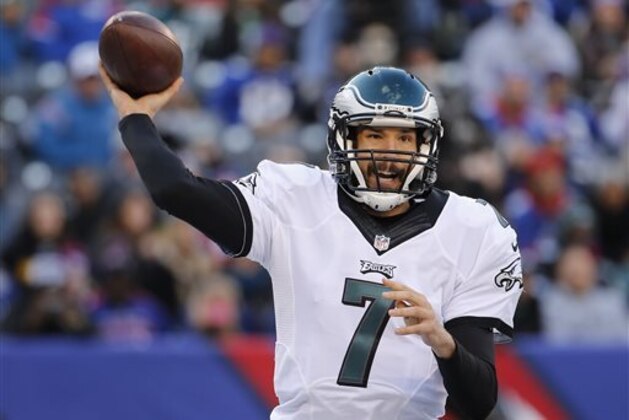 FILE - In this Sunday, Jan. 3, 2016 file photo, Philadelphia Eagles quarterback Sam Bradford (7) passes the ball against the New York Giants during an NFL football game in East Rutherford, N.J. Sam Bradford has agreed to a two-year contract with the Philadelphia Eagles, Tuesday, March 1, 2016. (AP Photo/Julio Cortez, File)