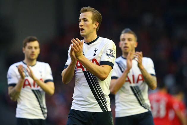 LIVERPOOL, ENGLAND - APRIL 02: Harry Kane of Tottenham Hotspur applauds the away supporters after his team's 1-1 draw in the Barclays Premier League match between Liverpool and Tottenham Hotspur at Anfield on April 2, 2016 in Liverpool, England. (Photo by Alex Livesey/Getty Images) LIVERPOOL, ENGLAND - APRIL 02: Harry Kane of Tottenham Hotspur applauds the away supporters after his team's 1-1 draw in the Barclays Premier League match between Liverpool and Tottenham Hotspur at Anfield on April 2, 2016 in Liverpool, England. (Photo by Alex Livesey/Getty Images)