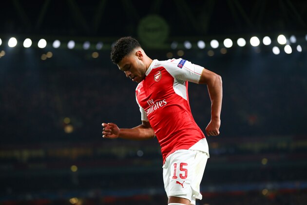 LONDON, ENGLAND - OCTOBER 20:  Alex Oxlade-Chamberlain of Arsenal during the UEFA Champions League match between Arsenal and Bayern Munich at the Emirates Stadium on October 20, 2015 in London, United Kingdom.  (Photo by Catherine Ivill - AMA/Getty Images)