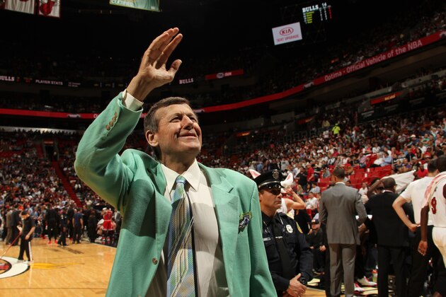 MIAMI, FL - APRIL 7: Craig Sager is seen during the game between the Miami Heat and the Chicago Bulls on April 7, 2016 at AmericanAirlines Arena in Miami, Florida. NOTE TO USER: User expressly acknowledges and agrees that, by downloading and or using this Photograph, user is consenting to the terms and conditions of the Getty Images License Agreement. Mandatory Copyright Notice: Copyright 2016 NBAE (Photo by Issac Baldizon/NBAE via Getty Images) MIAMI, FL - APRIL 7: Craig Sager is seen during the game between the Miami Heat and the Chicago Bulls on April 7, 2016 at AmericanAirlines Arena in Miami, Florida. NOTE TO USER: User expressly acknowledges and agrees that, by downloading and or using this Photograph, user is consenting to the terms and conditions of the Getty Images License Agreement. Mandatory Copyright Notice: Copyright 2016 NBAE (Photo by Issac Baldizon/NBAE via Getty Images)