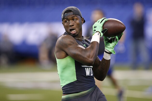 INDIANAPOLIS, IN - FEBRUARY 27: Wide receiver Laquon Treadwell of Ole Miss in action during the 2016 NFL Scouting Combine at Lucas Oil Stadium on February 27, 2016 in Indianapolis, Indiana. (Photo by Joe Robbins/Getty Images)