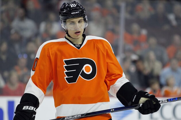 Philadelphia Flyers' Brayden Schenn during an NHL hockey game against the Winnipeg Jets, Monday, March 28, 2016, in Philadelphia. (AP Photo/Tom Mihalek)