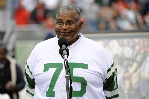 Former New York Jets offensive lineman Winston Hill is honored at the halftime of an NFL football game at Giants Stadium in East Rutherford, N.J., Sunday, Nov. 1, 2009. (AP Photo/Bill Kostroun)