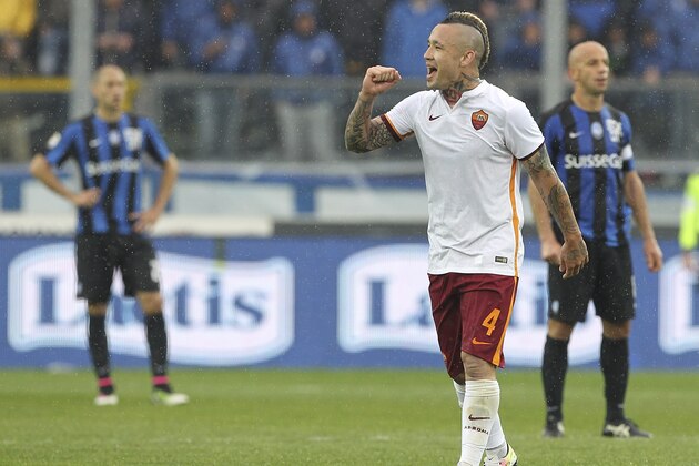 BERGAMO, ITALY - APRIL 17:  Radja Nainggolan of AS Roma celebrates his goal during the Serie A match between Atalanta BC and AS Roma at Stadio Atleti Azzurri d'Italia on April 17, 2016 in Bergamo, Italy.  (Photo by Marco Luzzani/Getty Images)