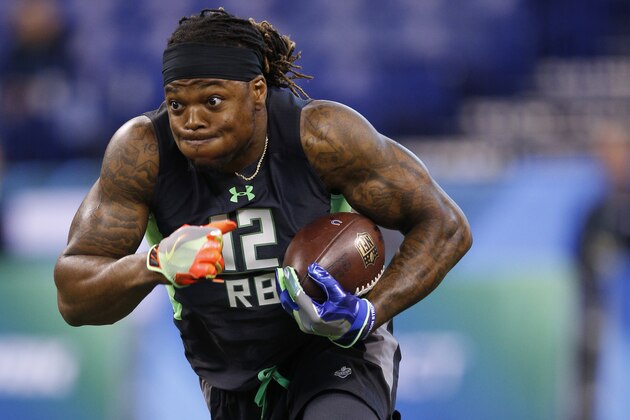 INDIANAPOLIS, IN - FEBRUARY 26: Running back Derrick Henry of Alabama in action during the 2016 NFL Scouting Combine at Lucas Oil Stadium on February 26, 2016 in Indianapolis, Indiana. (Photo by Joe Robbins/Getty Images)