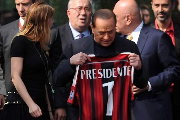 MILAN, ITALY - JUNE 06:  President of AC Milan Silvio Berlusconi and Barbara Berlusconi arrive at Casa Milan on June 6, 2014 in Milan, Italy.  (Photo by Pier Marco Tacca/Getty Images)