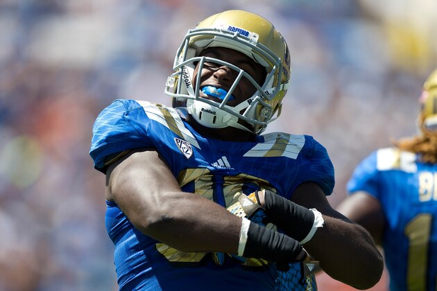 PASADENA, CA - SEPTEMBER 05:  Linebacker Myles Jack #30 of the UCLA Bruins celebrates after a play against the Virginia Cavaliers during the first quarter at the Rose Bowl on September 5, 2015 in Pasadena, California. The UCLA Bruins defeated the Virginia Cavaliers 34-16. (Photo by Jason O. Watson/Getty Images)