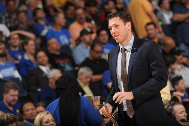 OAKLAND, CA - APRIL 5:  Assistant Coach Luke Walton of the Golden State Warriors looks on during the game against the Minnesota Timberwolves on April 5, 2016 at Oracle Arena in Oakland, California. NOTE TO USER: User expressly acknowledges and agrees that, by downloading and or using this photograph, user is consenting to the terms and conditions of Getty Images License Agreement. Mandatory Copyright Notice: Copyright 2016 NBAE (Photo by Noah Graham/NBAE via Getty Images)