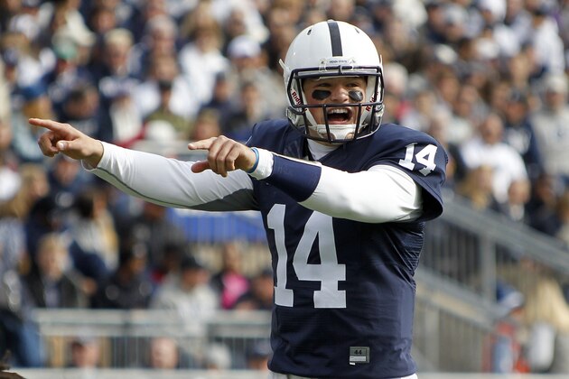 STATE COLLEGE, PA - OCTOBER 31:  Christian Hackenberg #14 of the Penn State Nittany Lions directs the offense in the first half during the game against the Illinois Fighting Illini on October 31, 2015 at Beaver Stadium in State College, Pennsylvania.  (Photo by Justin K. Aller/Getty Images)