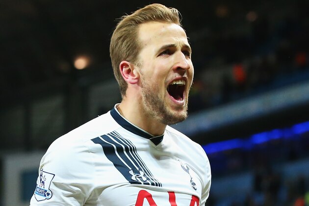 MANCHESTER, ENGLAND - FEBRUARY 14: Harry Kane of Tottenham Hotspur celebrates victory after the Barclays Premier League match between Manchester City and Tottenham Hotspur at Etihad Stadium on February 14, 2016 in Manchester, England.  (Photo by Alex Livesey/Getty Images)