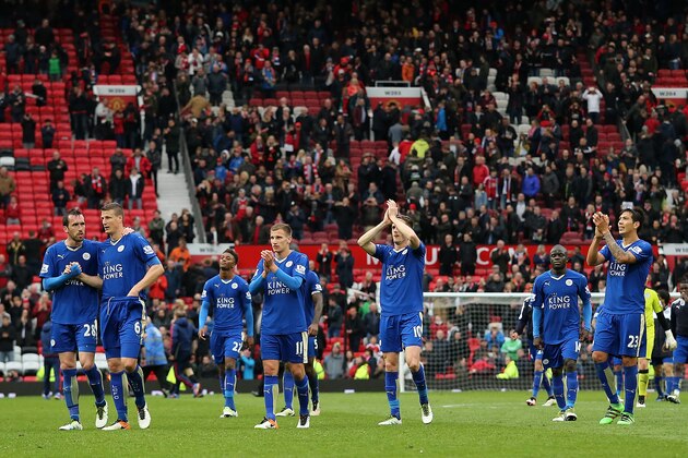 MANCHESTER, ENGLAND - MAY 01:  The Leicester City players applaud the travelling fans at the end of  the Barclays Premier League match between Manchester United and Leicester City at Old Trafford on May 1, 2016 in Manchester, United Kingdom.  (Photo by Matthew Ashton - AMA/Getty Images)