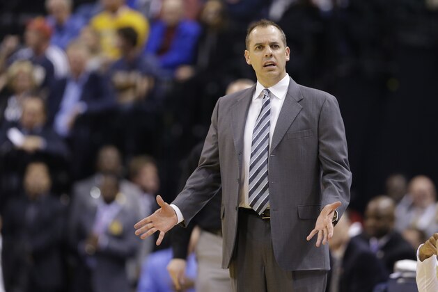 Indiana Pacers head coach Frank Vogel during the first half of an NBA basketball game against the Los Angeles Clippers in Indianapolis, Tuesday, Jan. 26, 2016. (AP Photo/Michael Conroy)
