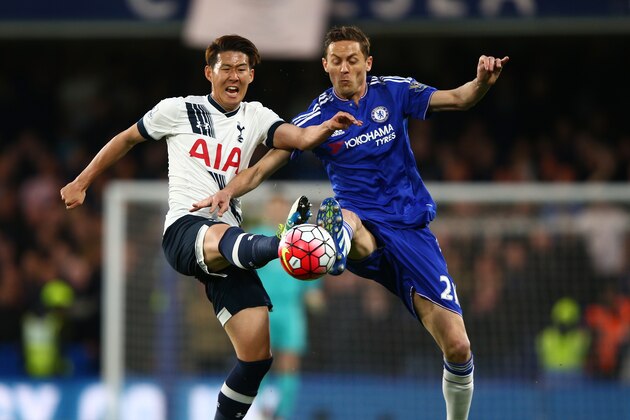 LONDON, ENGLAND - MAY 02:  Son Heung-Min of Tottenham Hotspur and Nemanja Matic of Chelsea battle for the ball during the Barclays Premier League match between Chelsea and Tottenham Hotspur at Stamford Bridge on May 02, 2016 in London, England.  (Photo by Ian Walton/Getty Images)