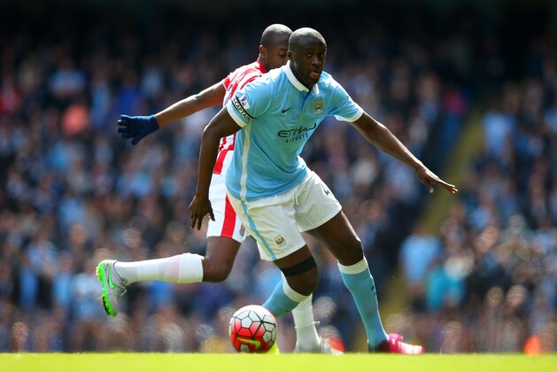 MANCHESTER, ENGLAND - APRIL 23: Giannelli Imbula of Stoke City closes down Yaya Toure of Manchester City during the Barclays Premier League match between Manchester City and Stoke City at Etihad Stadium on April 23, 2016 in Manchester, United Kingdom.  (Photo by Alex Livesey/Getty Images)