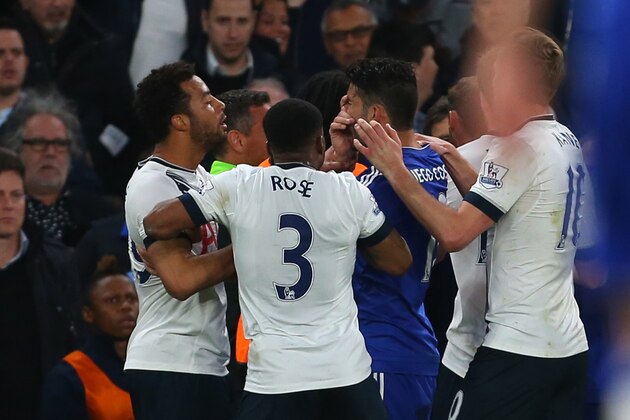 LONDON, ENGLAND - MAY 02 :  Diego Costa of Chelsea holds his face as he clashes with Mousa Dembele of Tottenham Hotspur during the Barclays Premier League match between Chelsea and Tottenham Hotspur at Stamford Bridge on May 2, 2016 in London, England.  (Photo by Catherine Ivill - AMA/Getty Images)