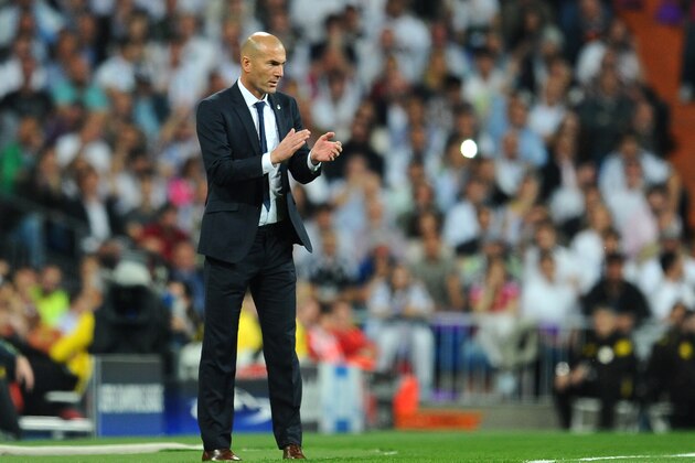 MADRID, SPAIN - MAY 04:  Zinedine Zidane the head coach of Real Madrid looks on during the UEFA Champions League semi final, second leg match between Real Madrid and Manchester City FC at Estadio Santiago Bernabeu on May 4, 2016 in Madrid, Spain.  (Photo by David Ramos/Getty Images )