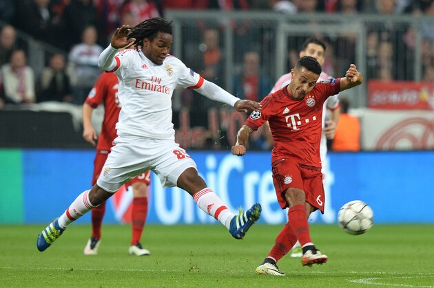 Bayern's Thiago Alcantara, right, competes for the ball with Benfica's Renato Sanches during the Champions League quarterfinal first leg soccer match between FC Bayern Munich and Benfica Lisbon at the Allianz Arena in Munich, southern Germany, Tuesday, April 5, 2016. (AP Photo/Kerstin Joensson) Bayern's Thiago Alcantara, right, competes for the ball with Benfica's Renato Sanches during the Champions League quarterfinal first leg soccer match between FC Bayern Munich and Benfica Lisbon at the Allianz Arena in Munich, southern Germany, Tuesday, April 5, 2016. (AP Photo/Kerstin Joensson)