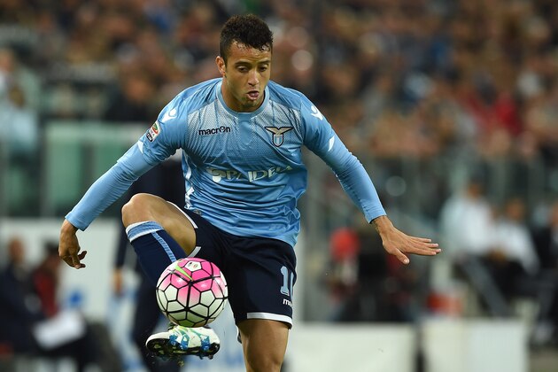 TURIN, ITALY - APRIL 20:  Felipe Anderson of SS Lazio controls the ball during the Serie A match between Juventus FC and SS Lazio at Juventus Arena on April 20, 2016 in Turin, Italy.  (Photo by Valerio Pennicino/Getty Images)