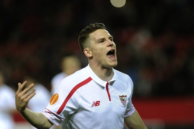 Sevilla's French forward Kevin Gameiro celebrates a goal during the UEFA Europa League Round of 32 first leg football match Sevilla FC vs Molde FK at the Ramon Sanchez Pizjuan stadium in Sevilla on February 18, 2016. / AFP / CRISTINA QUICLER (Photo credit should read CRISTINA QUICLER/AFP/Getty Images) Sevilla's French forward Kevin Gameiro celebrates a goal during the UEFA Europa League Round of 32 first leg football match Sevilla FC vs Molde FK at the Ramon Sanchez Pizjuan stadium in Sevilla on February 18, 2016. / AFP / CRISTINA QUICLER (Photo credit should read CRISTINA QUICLER/AFP/Getty Images)