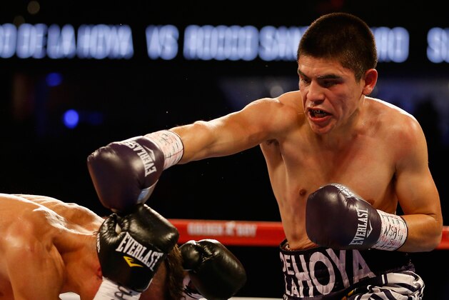 LAS VEGAS, NEVADA - MAY 07:  Diego De La Hoya (R) throws a right at Rocco Santomauro during the super bantamweight fight at T-Mobile Arena on May 7, 2016 in Las Vegas, Nevada.  (Photo by Christian Petersen/Getty Images)