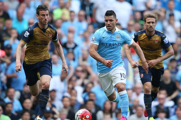 MANCHESTER, ENGLAND - MAY 08:  Sergio Aguero of Manchester City controls the ball during the Barclays Premier League match between Manchester City and Arsenal at the Etihad Stadium on May 8, 2016 in Manchester, England.  (Photo by Alex Livesey/Getty Images)
