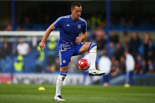 LONDON, ENGLAND - MAY 02:  John Terry of Chelsea warms up prior to kickoff during the Barclays Premier League match between Chelsea and Tottenham Hotspur at Stamford Bridge on May 02, 2016 in London, England.  (Photo by Ian Walton/Getty Images)