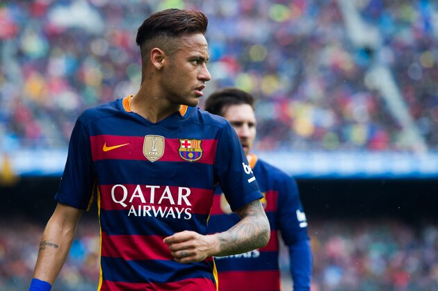 BARCELONA, SPAIN - MAY 08: Neymar Santos Jr of FC Barcelona looks on during the La Liga match between FC Barcelona and RCD Espanyol at Camp Nou on May 8, 2016 in Barcelona, Spain. (Photo by Alex Caparros/Getty Images)