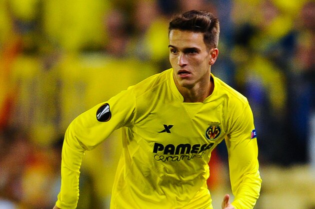 VILLARREAL, SPAIN - APRIL 28:  Denis Suarez of Villarreal CF runs with the ball during the UEFA Europa League semi final first leg match between Villarreal CF and Liverpool at Estadio El Madrigal on April 28, 2016 in Villarreal, Spain.  (Photo by David Ramos/Getty Images)