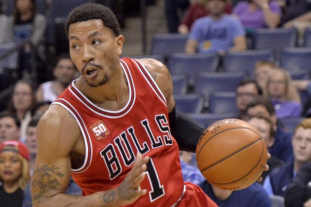 Chicago Bulls guard Derrick Rose (1) plays in the first half of an NBA basketball game Tuesday, April 5, 2016, in Memphis, Tenn. (AP Photo/Brandon Dill)