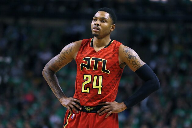 Atlanta Hawks' Kent Bazemore during the first quarter in game 4 of a first-round NBA basketball playoff series in Boston, Sunday, April, 24, 2016. (AP Photo/Michael Dwyer)