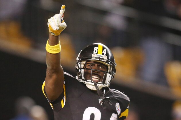 Dec 20, 2015; Pittsburgh, PA, USA; Pittsburgh Steelers wide receiver Antonio Brown (84) reacts after catching a twenty-three yard touchdown pass against the Denver Broncos during the fourth quarter at Heinz Field. The Steelers won 34-27. Mandatory Credit: Charles LeClaire-USA TODAY Sports