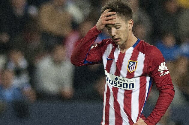 Atletico Madrid's Argentinian forward Luciano Dario Vietto gestures during during the Spanish league football match Malaga CF vs Club Atletico de Madrid at La Rosaleda stadium in Malaga on December 20, 2015.   AFP PHOTO/ JORGE GUERRERO / AFP / Jorge Guerrero        (Photo credit should read JORGE GUERRERO/AFP/Getty Images)