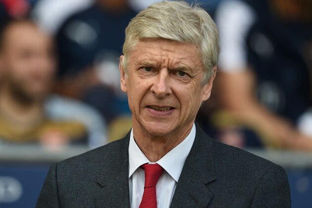 Arsenal's French manager Arsene Wenger looks on during the English Premier League football match between Manchester City and Arsenal at the Etihad Stadium in Manchester, north west England, on May 8, 2016. / AFP / PAUL ELLIS / RESTRICTED TO EDITORIAL USE. No use with unauthorized audio, video, data, fixture lists, club/league logos or 'live' services. Online in-match use limited to 75 images, no video emulation. No use in betting, games or single club/league/player publications.  /         (Photo credit should read PAUL ELLIS/AFP/Getty Images)