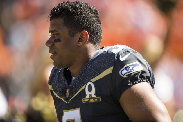HONOLULU, HI -  SUNDAY, JANUARY 31:  Team Irvin quarterback Russell Wilson #3 of the Seattle Seahawks, before the start of the 2016 NFL Pro Bowl at Aloha Stadium on January 31, 2016 in Honolulu, Hawaii.Team Irvin defeated Team Rice 49-27.  (Photo by Kent Nishimura/Getty Images)