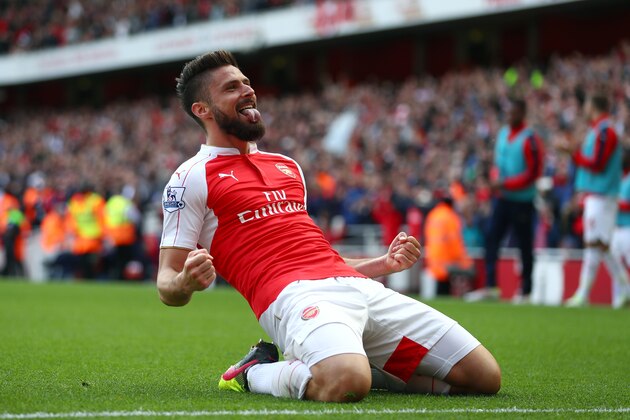 LONDON, UNITED KINGDOM - MAY 15:  Olivier Giroud of Arsenal celebrates scoring his team's second goal during the Barclays Premier League match between Arsenal and Aston Villa at Emirates Stadium on May 15, 2016 in London, England.  (Photo by Julian Finney/Getty Images)